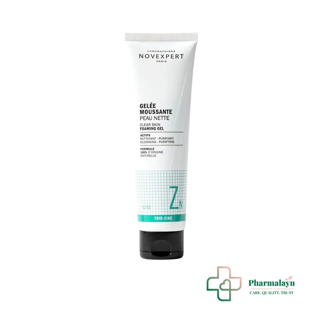 Découvrez NOVEXPERT Gelée Moussante Peau Nette 150g, le nettoyant purifiant à base de Trio-Zinc qui nettoie, matifie et réduit les imperfections tout en respectant l'équilibre naturel des peaux mixtes à grasses.