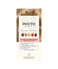 PHYTO PHYTOCOLOR 9.8 Blond Très Clair Beige est une coloration permanente sans ammoniaque qui offre une teinte blond très clair beige lumineuse et naturelle
